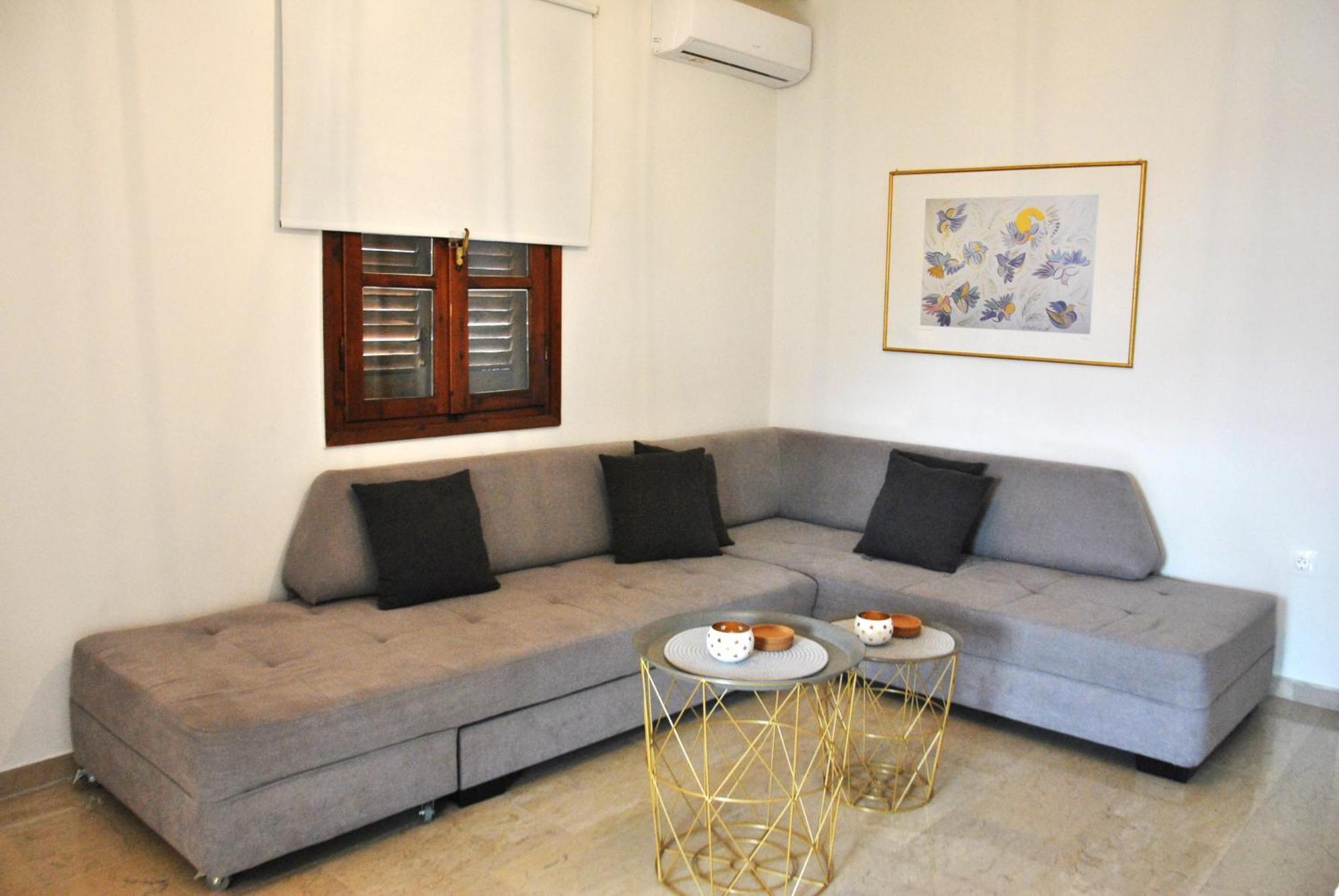 4 Seasons Breeze / Apartment *